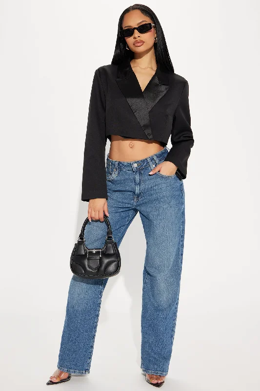 In A Meeting Cropped Blazer - Black