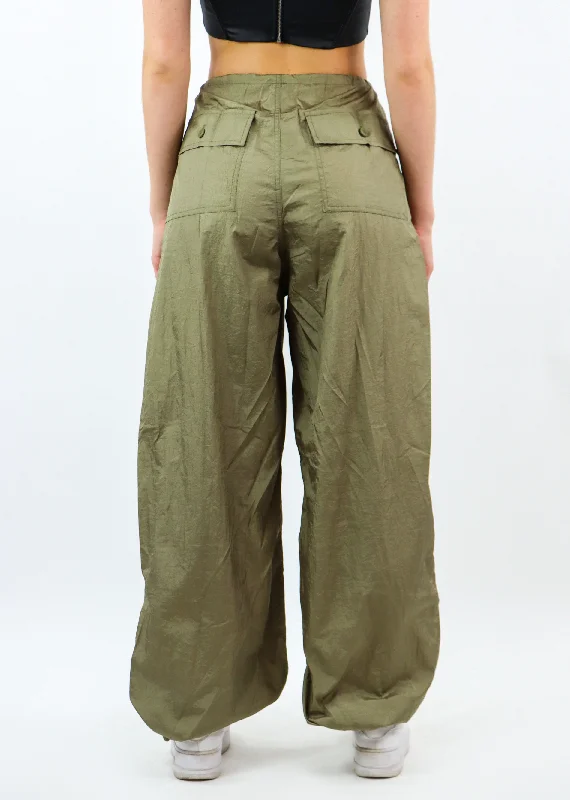 Ready To Fly Parachute Pants ★ Olive